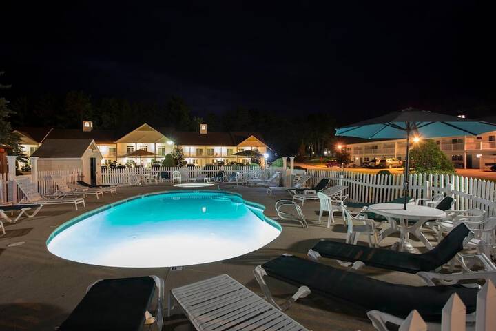 Pool image of Golden Gables Inn Dazzler Select by Wyndham