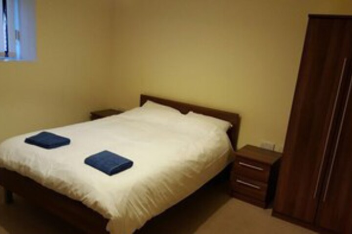 Room 11 of 11