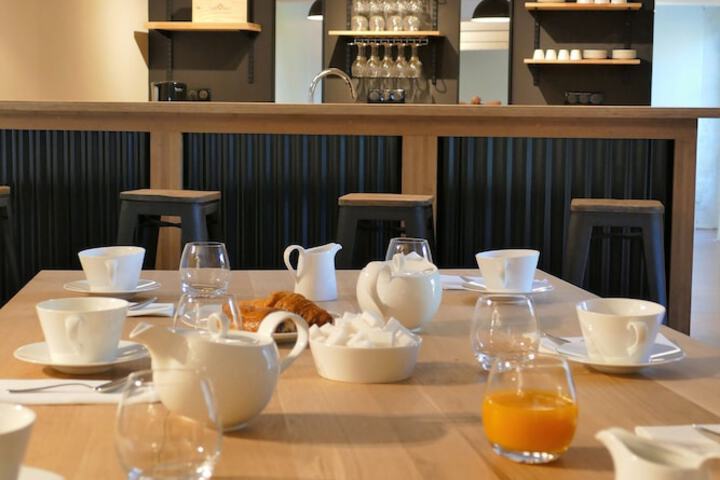 Breakfast/Coffee Service 57 of 83