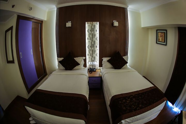 Room 7 of 49