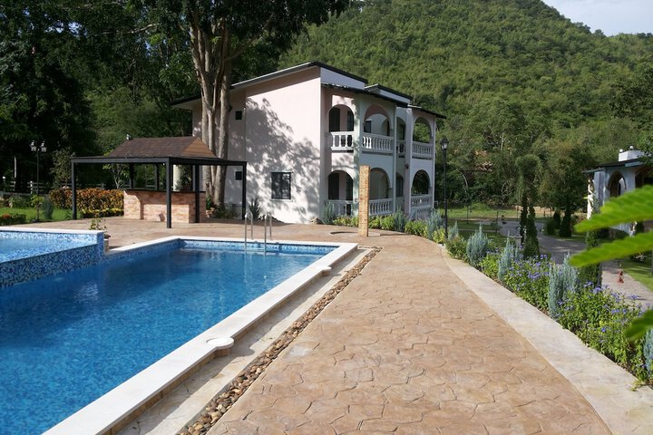 Pool 57 of 98