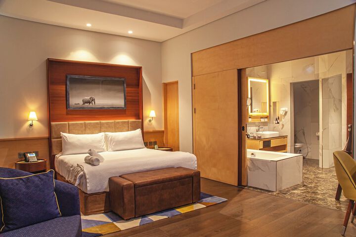 Room 21 of 103