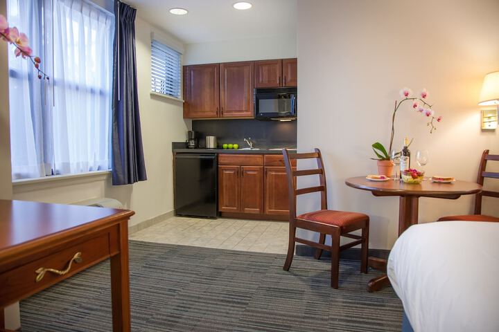 Private kitchenette