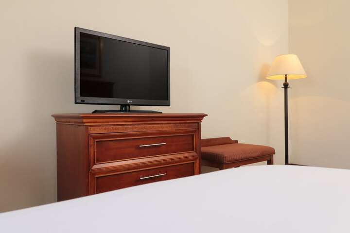 Room 28 of 114