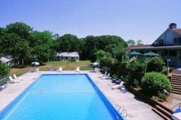 THE GOVERNOR PRENCE INN
