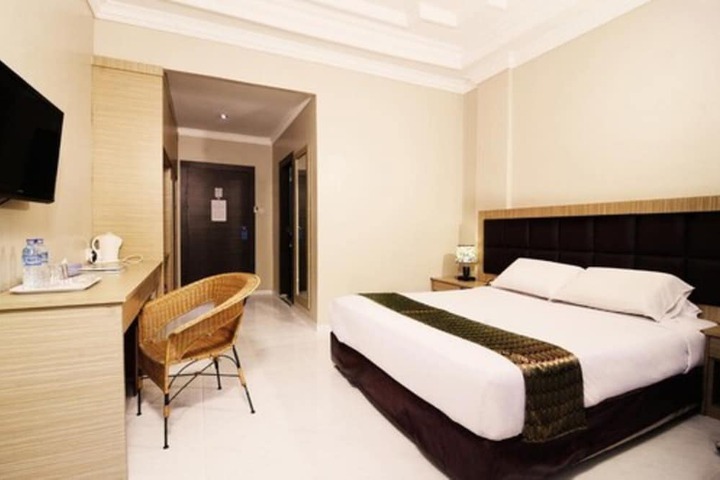 Room 14 of 38