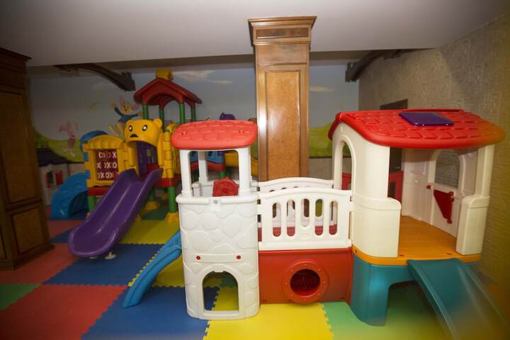 Childrens Activities 106 of 141