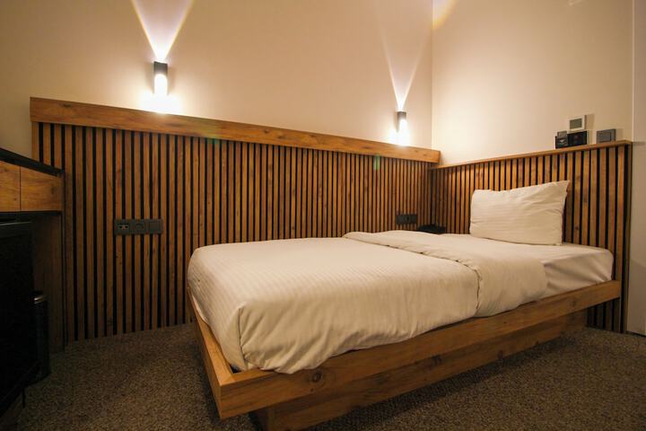 Room 38 of 59