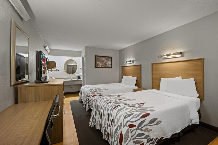 Room 12 of 27