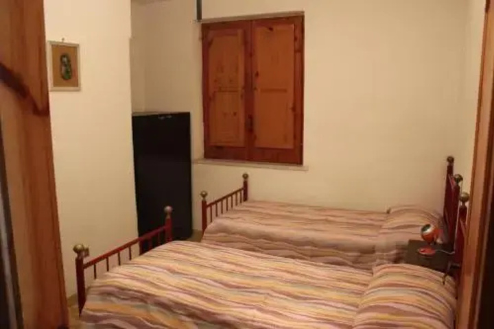 Room 2 of 11