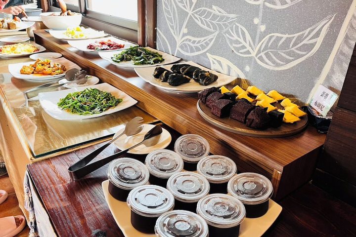 Breakfast/Coffee Service 50 of 91