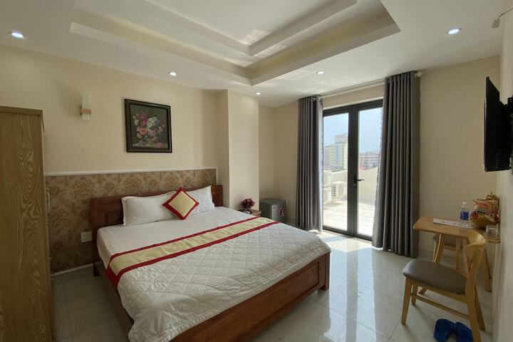 Room 7 of 25