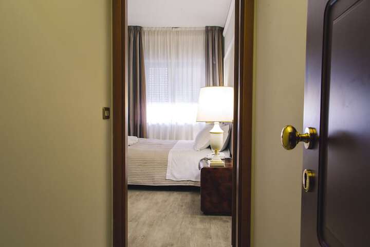 Room 26 of 47