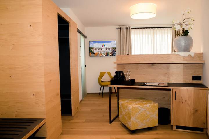 Room 73 of 155