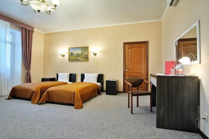 Room 7 of 38