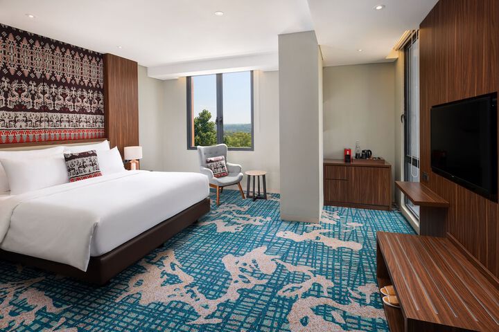 Room 4 of 25