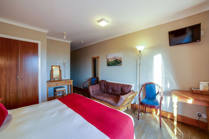 Room 16 of 76