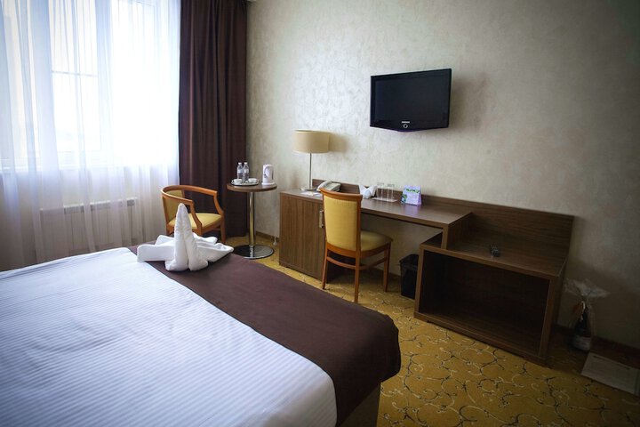Room 4 of 22