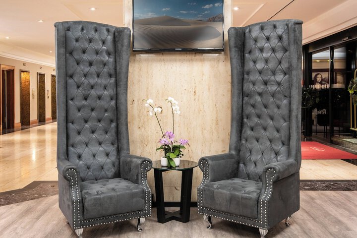 Hotel Lobby