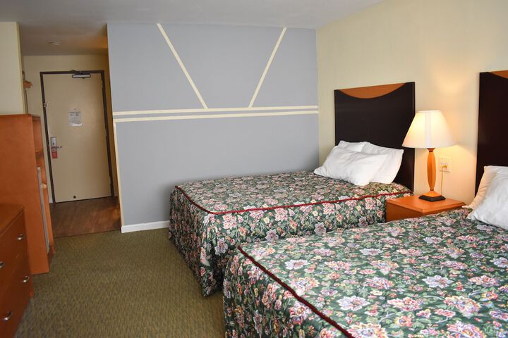 2 Double Beds (2 of 6)