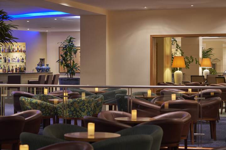 Lounge 60 of 80