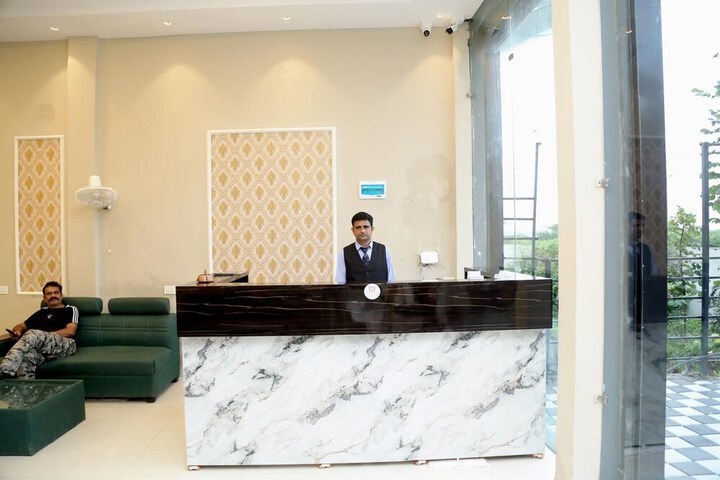 Hotel Interior 4 of 34