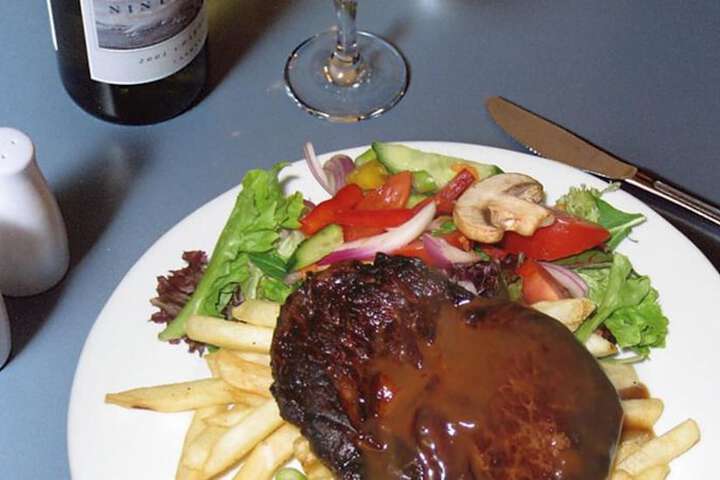 Dining 44 of 60