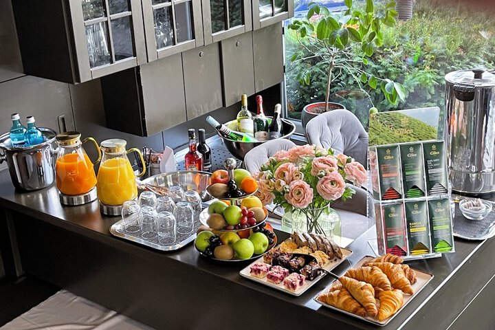 Breakfast/Coffee Service 30 of 40