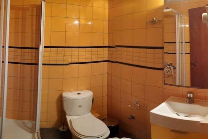 Room 19 of 29