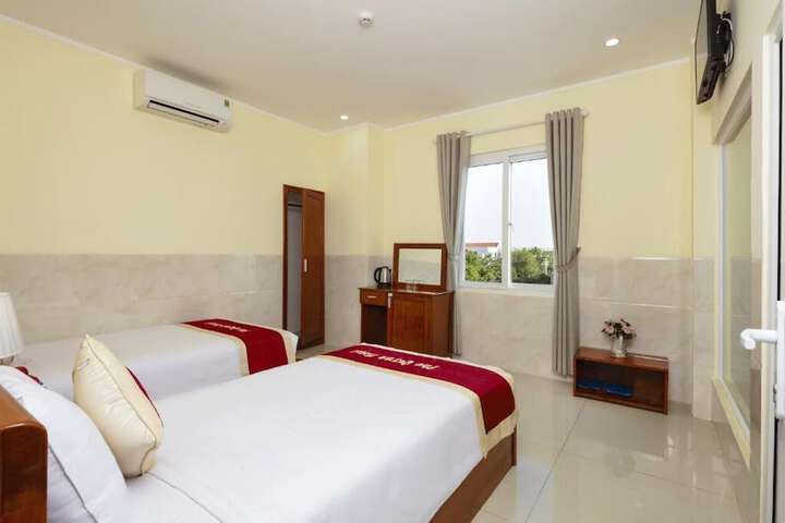 Room 3 of 13