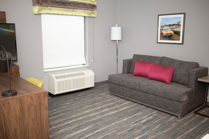 Room 8 of 63