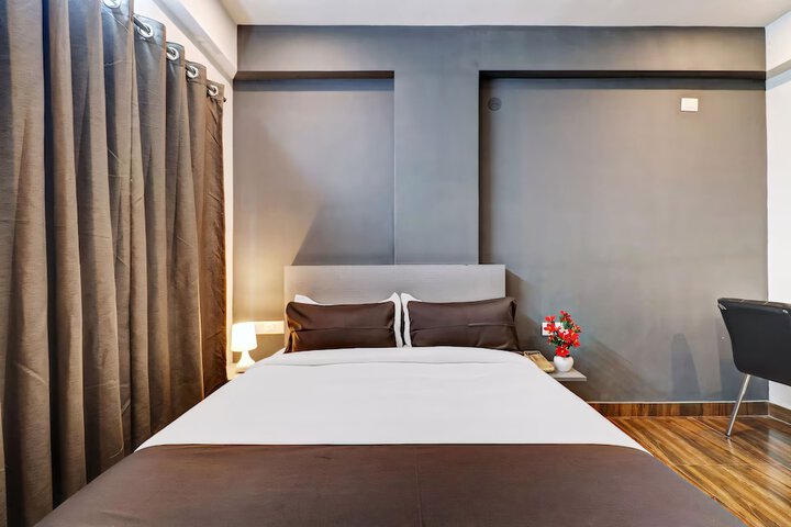 Room 6 of 20