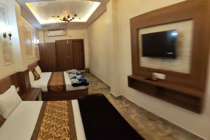 Kashi darshan home stay