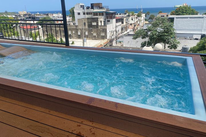 Pool 27 of 32