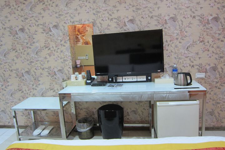 Room 8 of 39