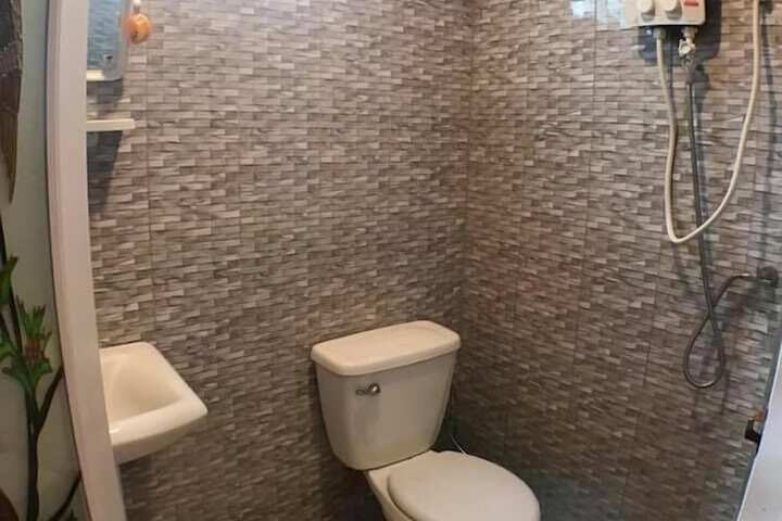 Room 6 of 13
