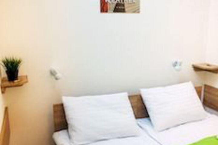 Room 13 of 62
