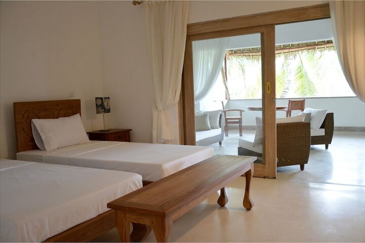 Room 14 of 65