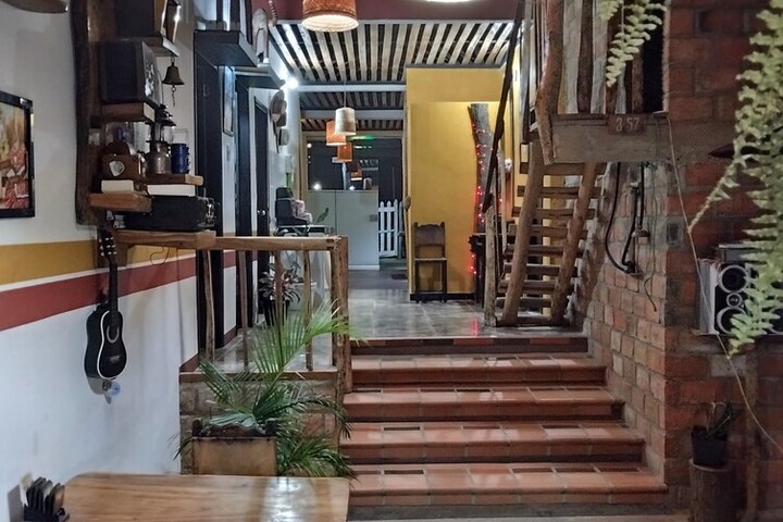 Room 8 of 14