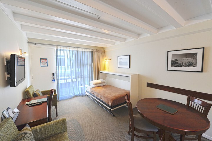 Room 42 of 69