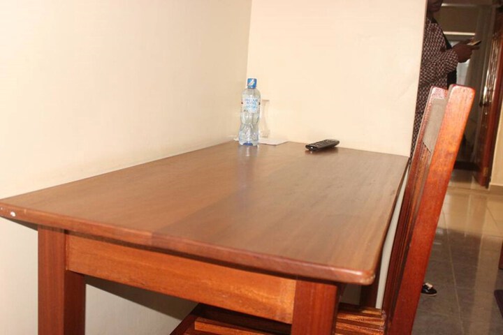 Room 9 of 19