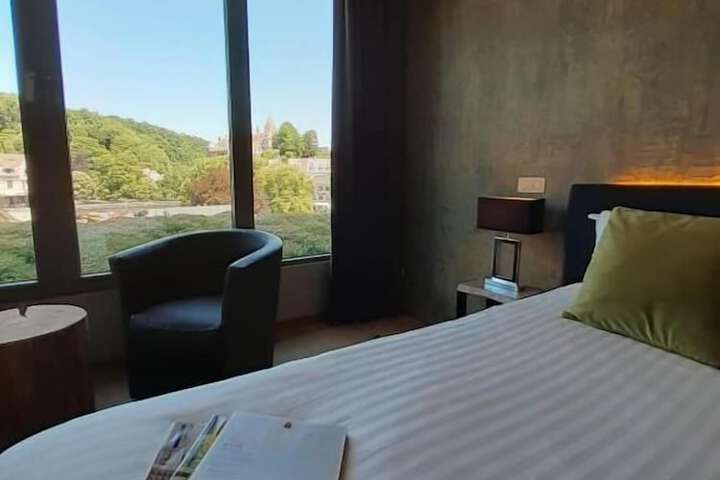 Room 15 of 65