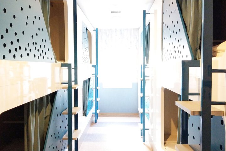 Room 4 of 64