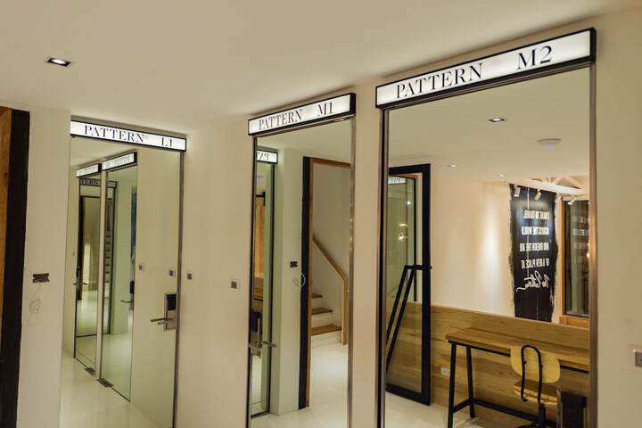 Ballroom/Hall 68 of 73