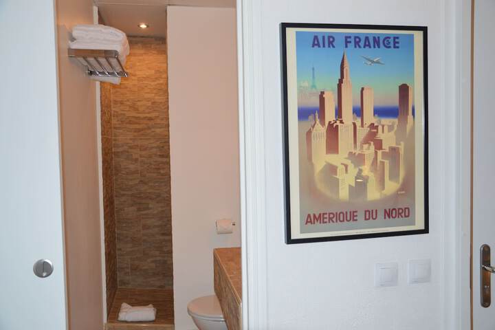 Room 21 of 28