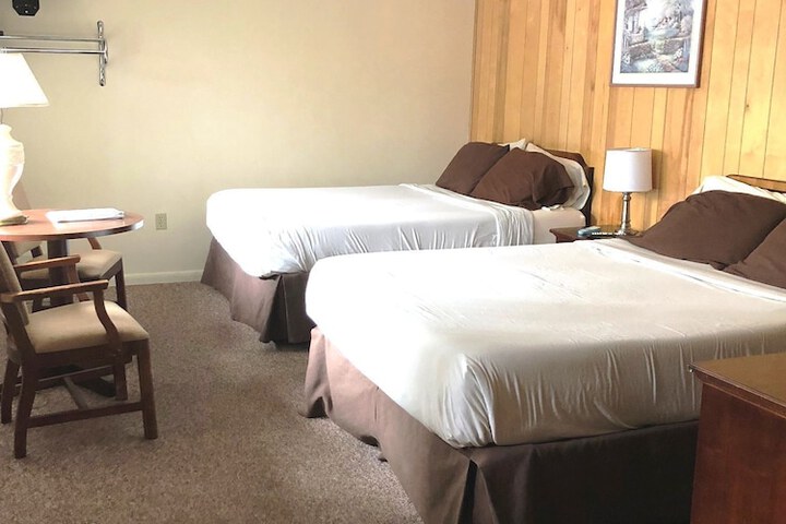Room 27 of 342