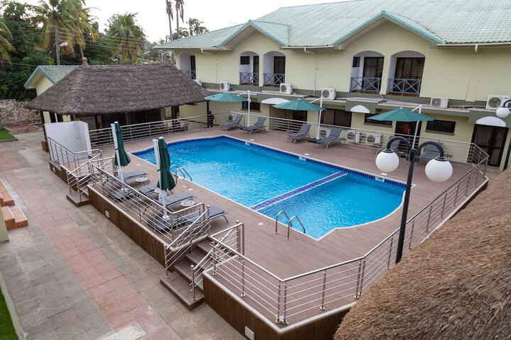 Pool 37 of 86