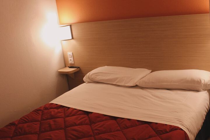 Room 6 of 34