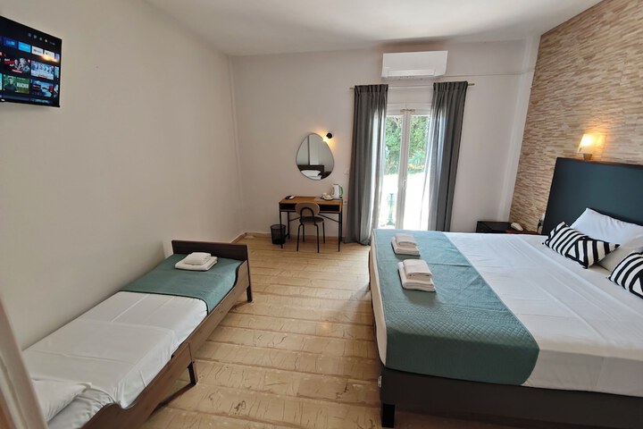 Room 14 of 41