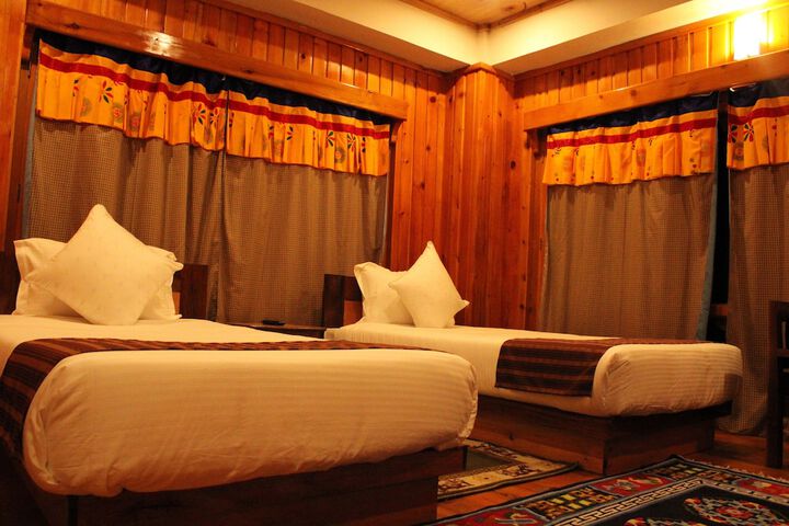 Room 9 of 27